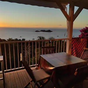 https://villa-azur.comcaribbean.com